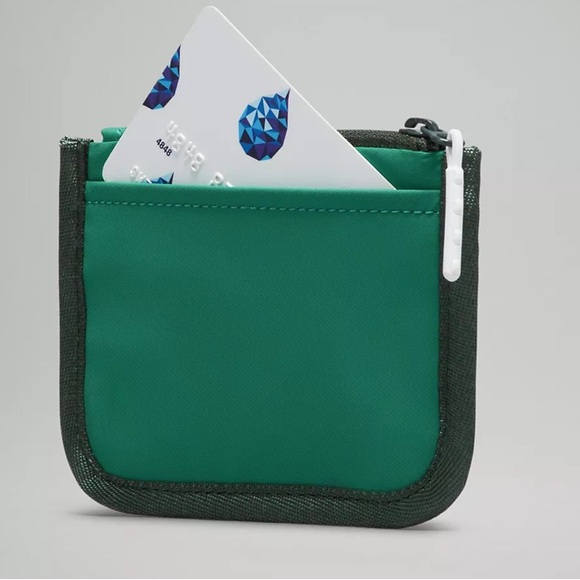 NWT Lululemon True Identity Card Case - Picture 2 of 8